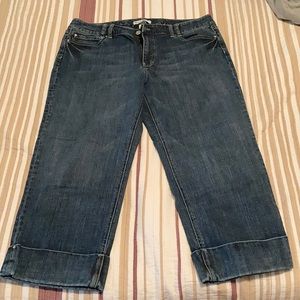 White House Black market capris. Size 14